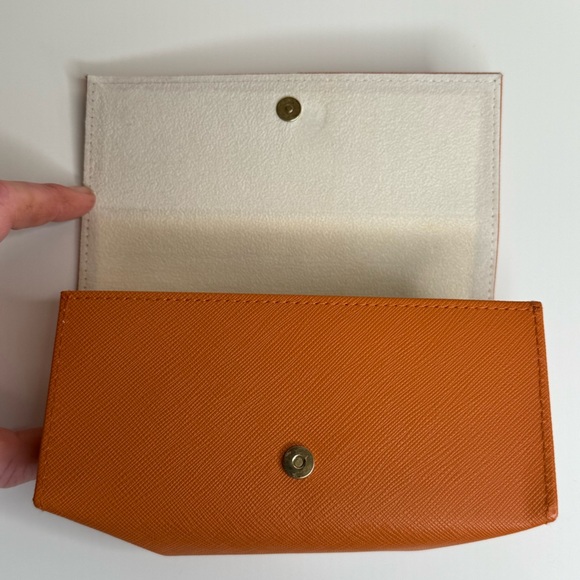 Tory Burch Vibrant Orange Leather Sunglasses Case Authentic Gold Magnetic Design - Picture 9 of 17